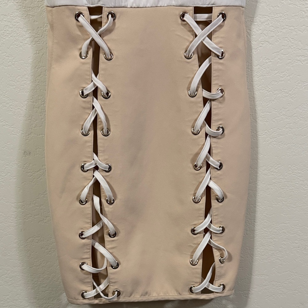 House of CB Two-Tone Lace-Up Nude and Cream Bodycon Dress Sz M - Picture 4 of 6